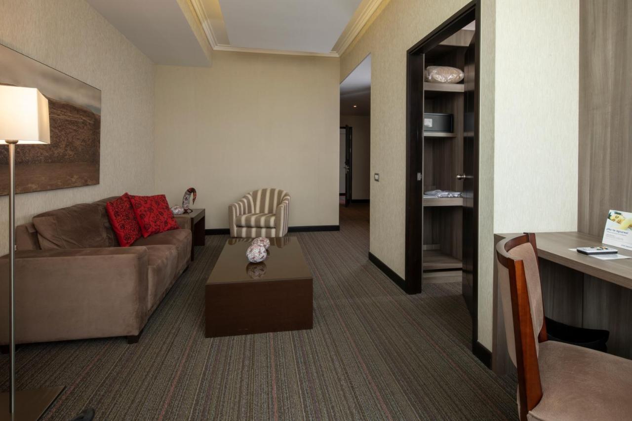 Casa Andina Premium Trujillo Hotel Encalada Exterior photo